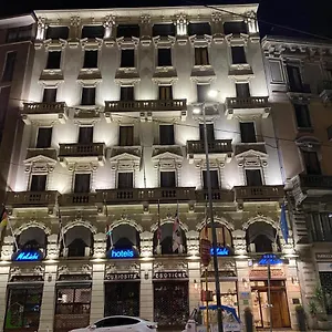 Mokinba King Hotel Milán